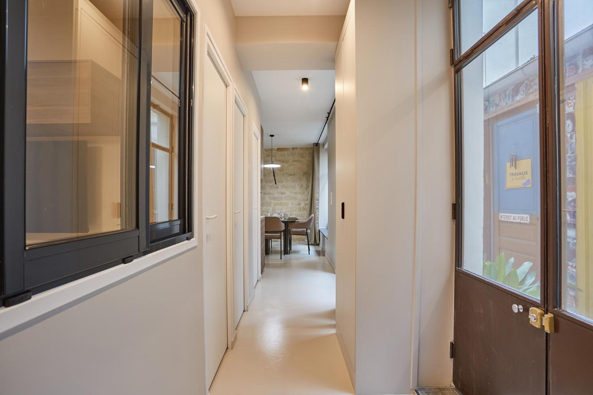 Center Of By Prestige Parijs